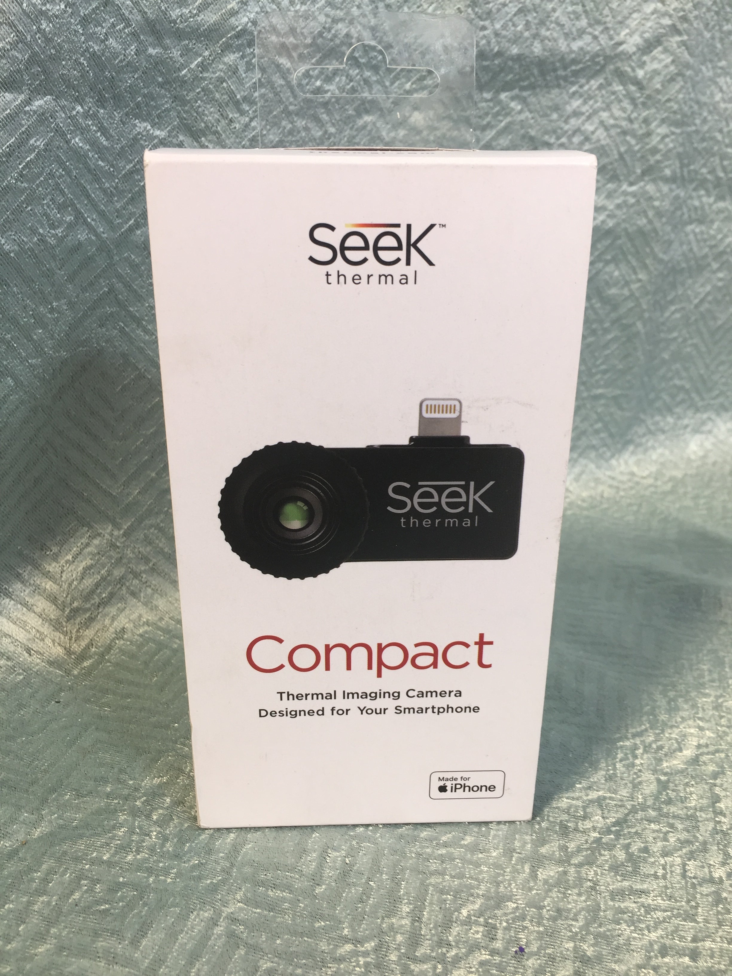 Seek Thermal Compact - All-Purpose Thermal Imaging Camera for iOS , Black (7496065581294)
